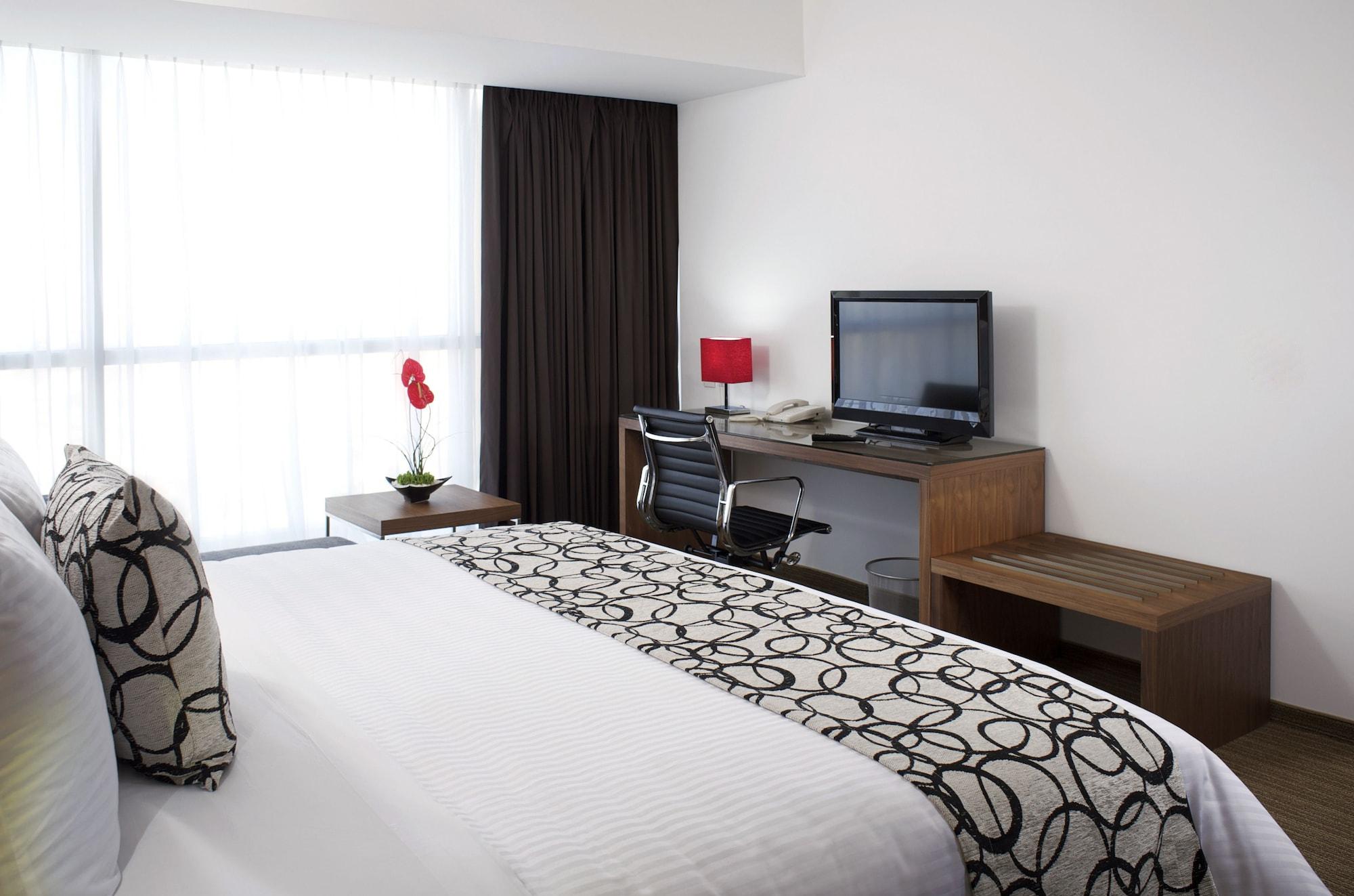 Casa Inn Premium Hotel Queretaro Miranda Buitenkant foto A bedroom at the hotel