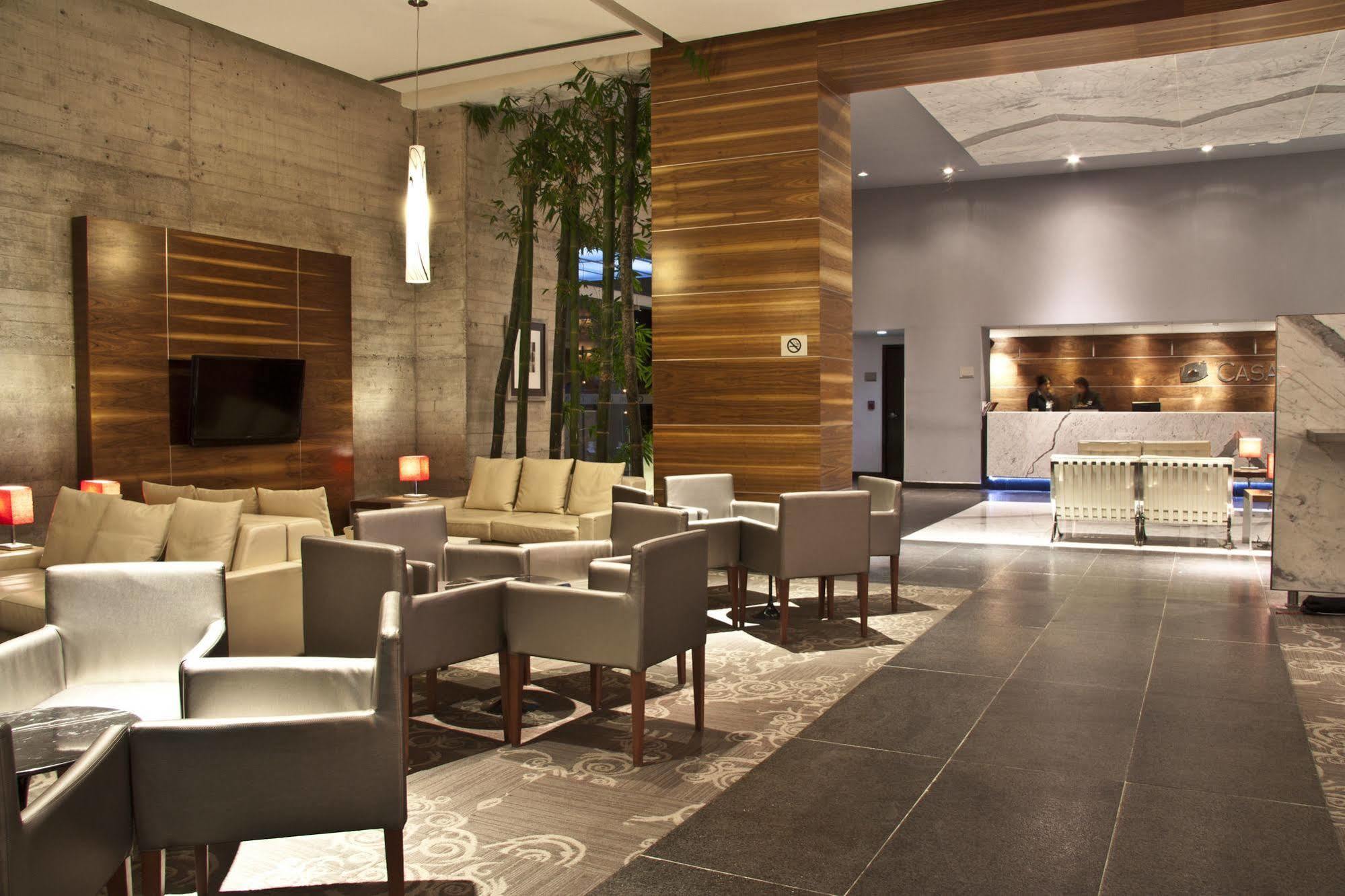 Casa Inn Premium Hotel Queretaro Miranda Buitenkant foto The lounge at the airport